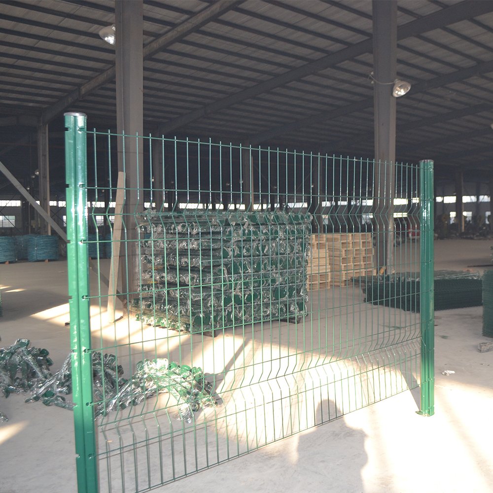 Curved Welded Fence - Image 2